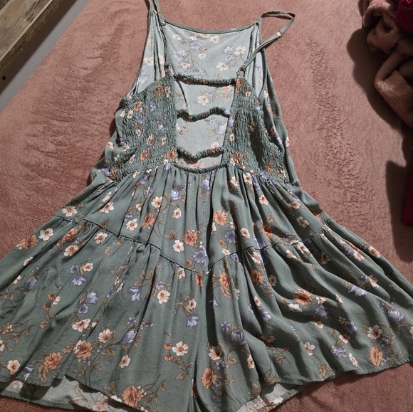 Romper - Picture 2 of 3